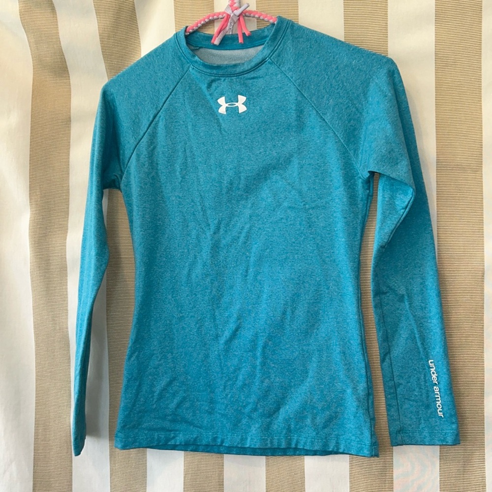 Under Armour youth size large fitted